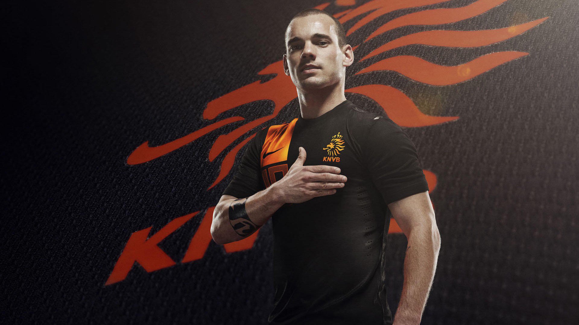 “快艇冲浪激战东三叉湖，速度与激情并存”